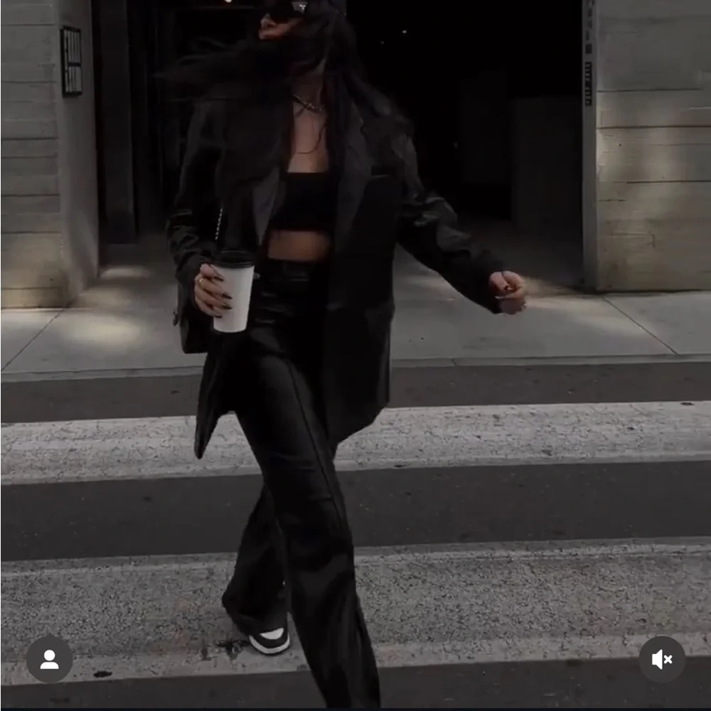 Because of Alice. Black Leather Jacket and Pants Set - Picture 4 of 9